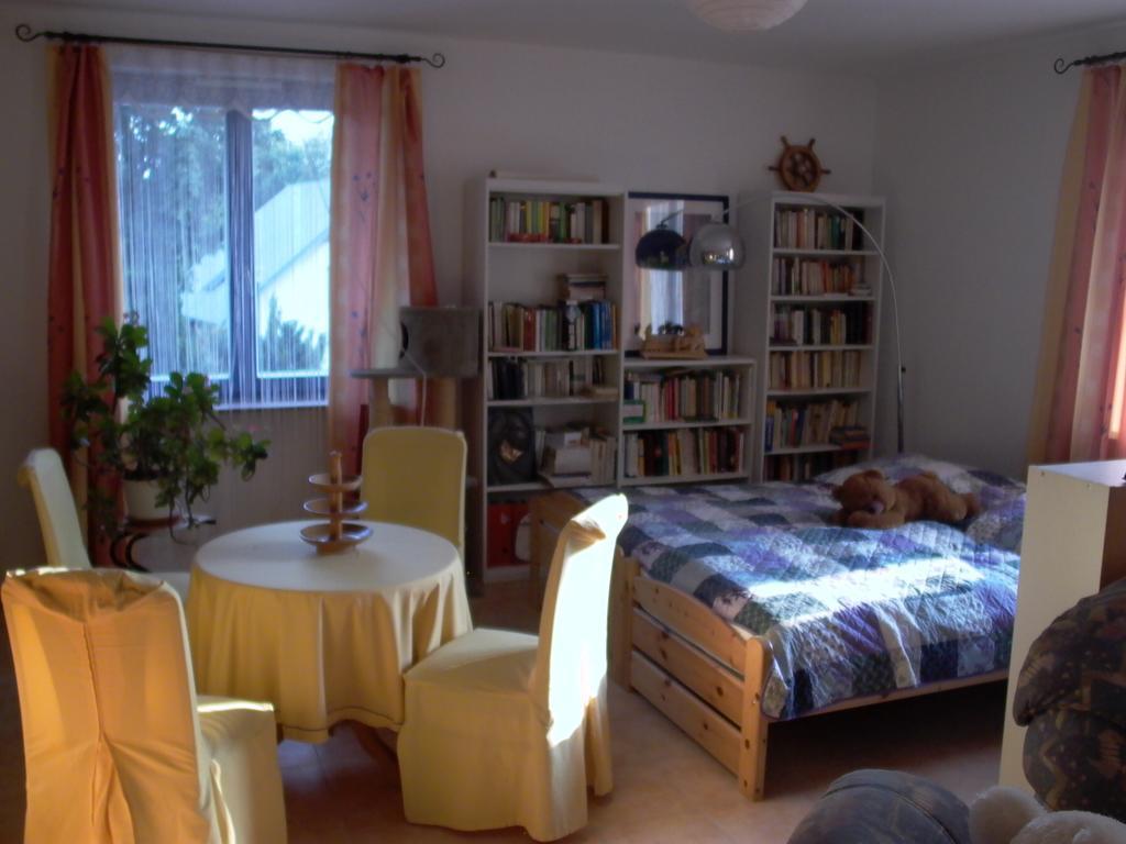 Gaestezimmer Ferienwohnung Villa Alexa, Mit Wallbox Woltersdorf  Habitación foto
